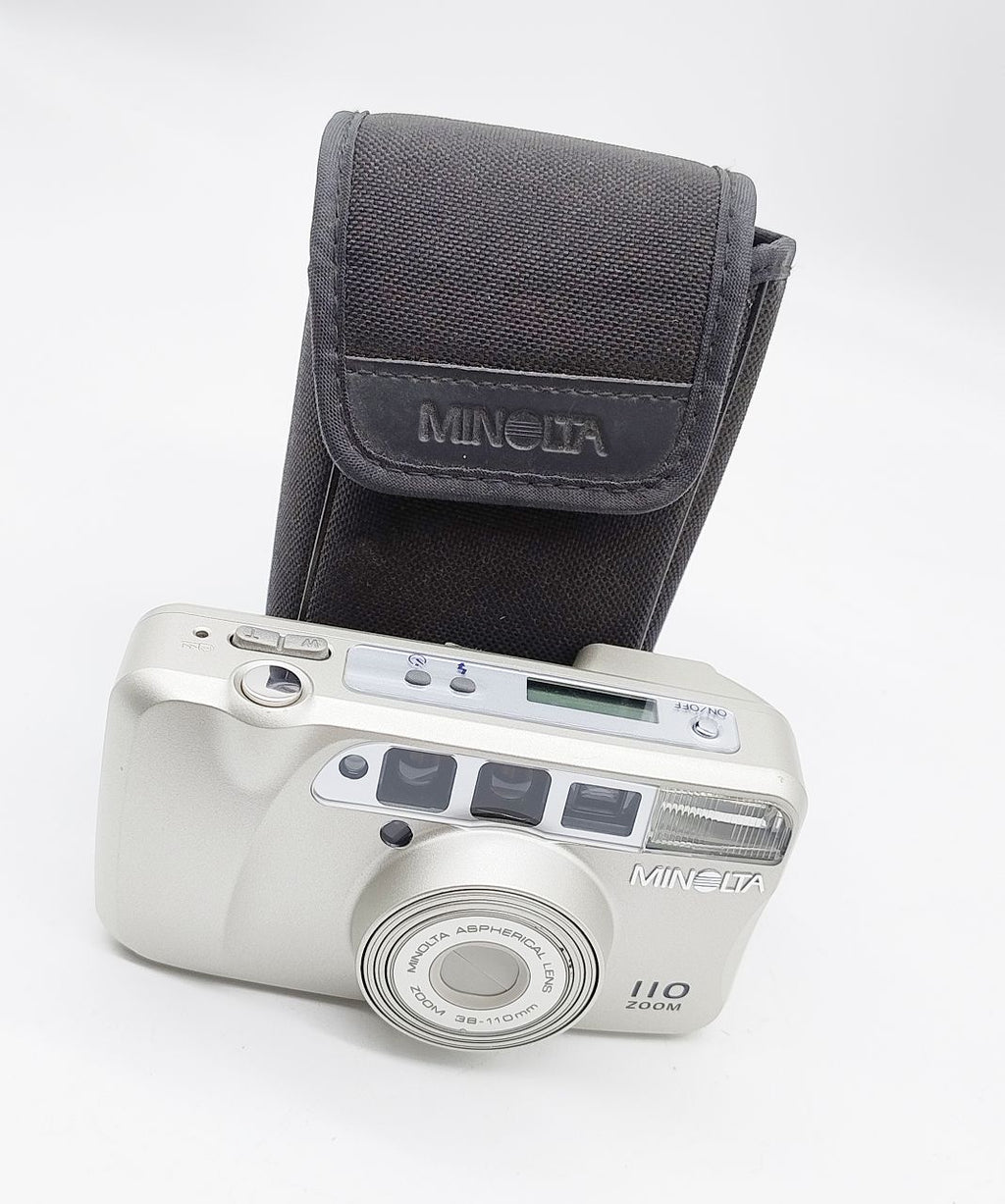 247 - Minolta 110 Zoom P&S Kamera - Top + Ledertasche & Batterie