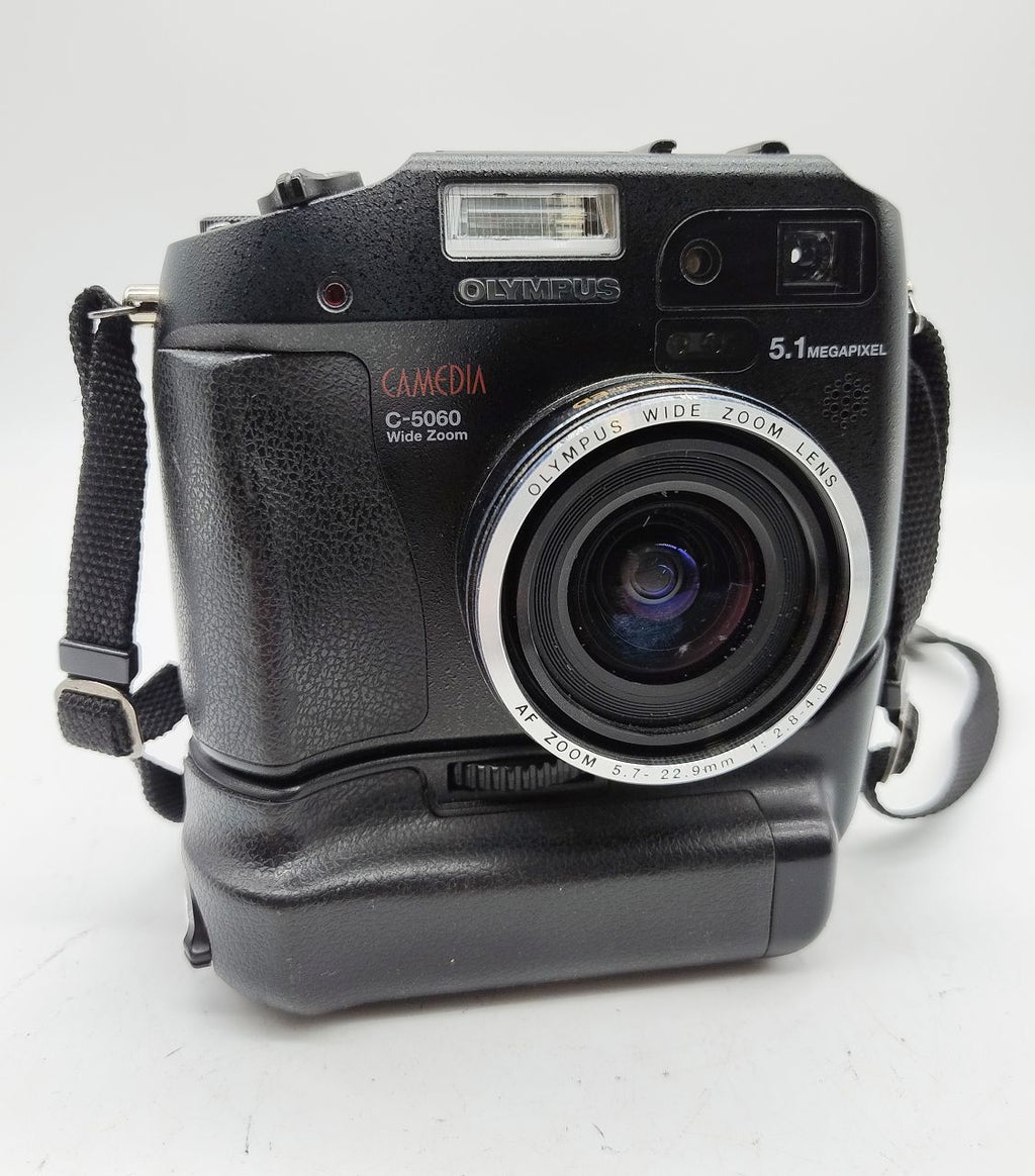 297 - Olympus Camedia c-5060 wide zoom - funktionsfähig