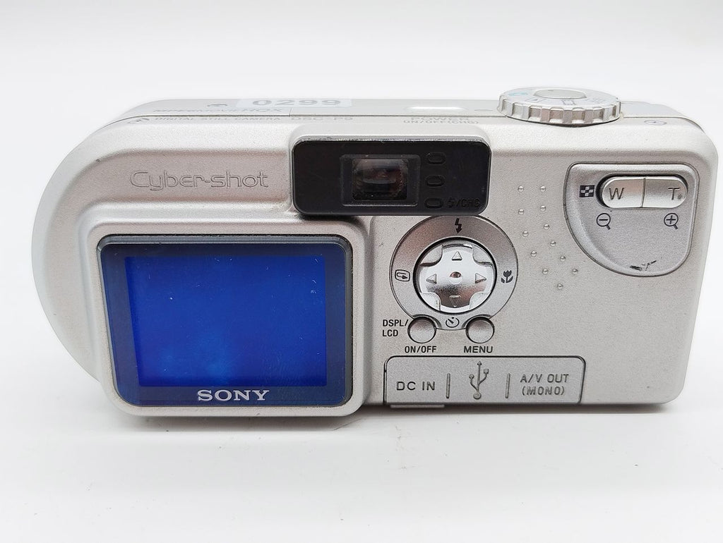 299 - Sony Cybershot DSC-P9 Digitalkamera