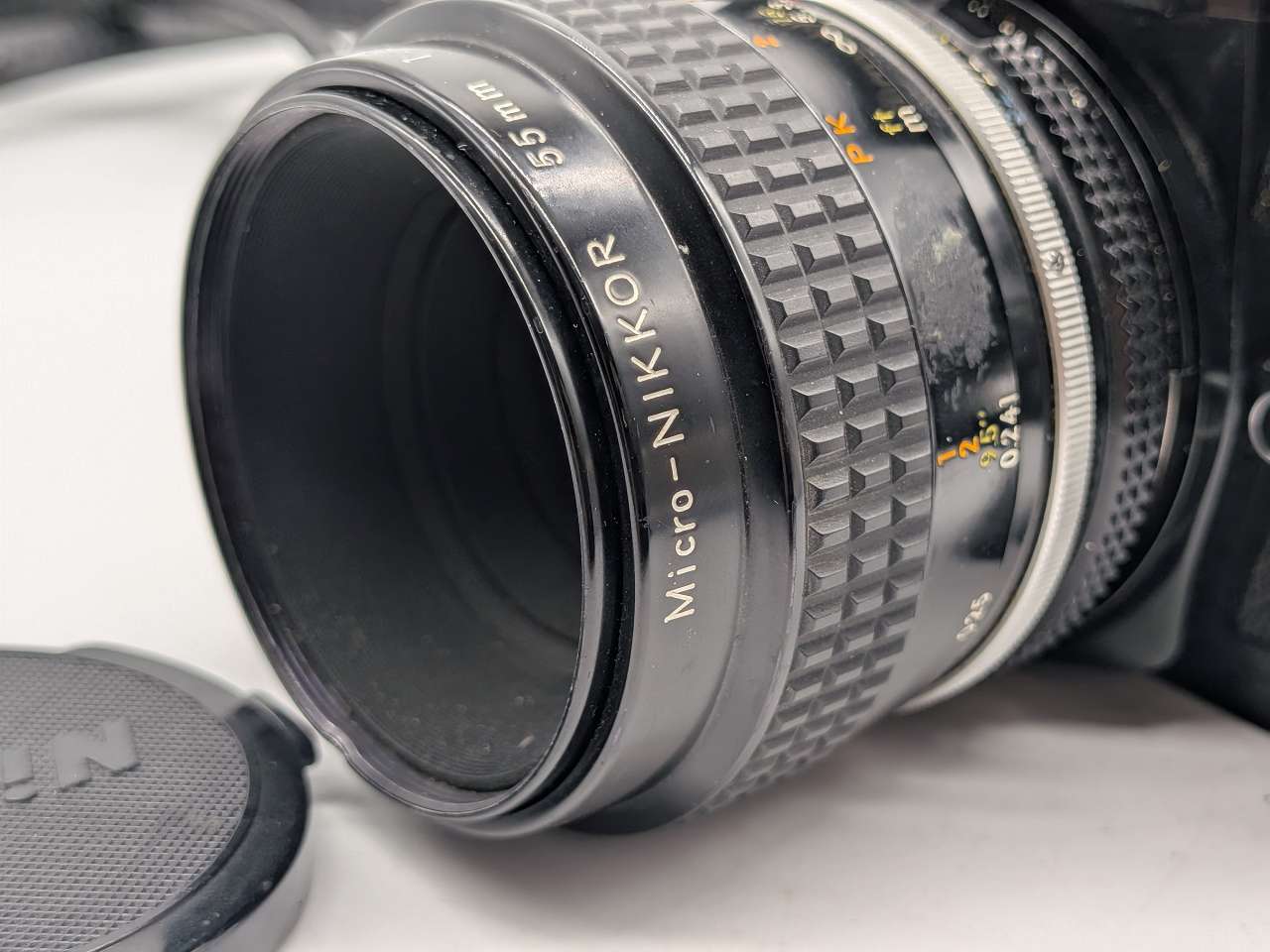 366 - Nikkormat EL in schwarz + Micro-Nikkor 55/3.5