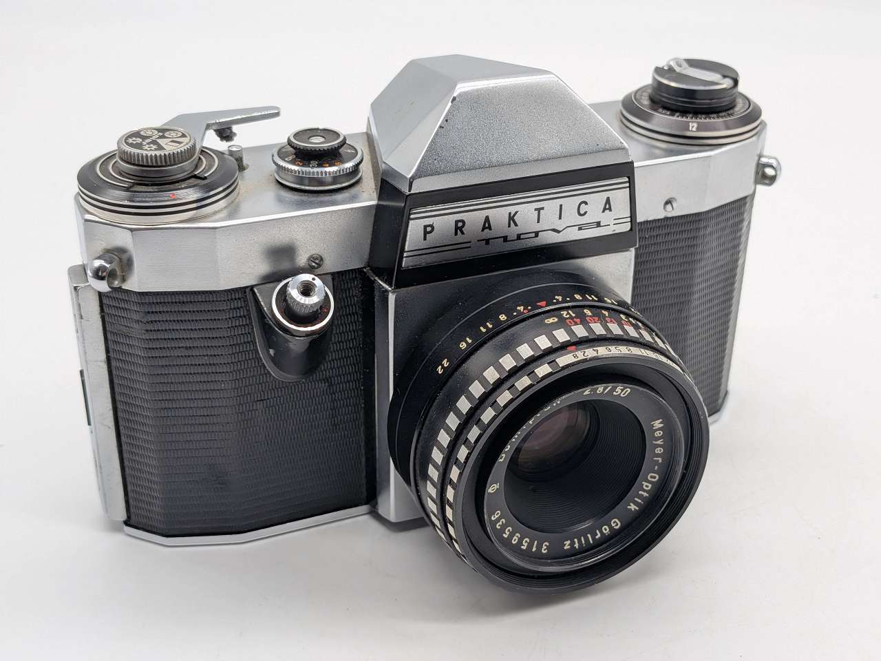 367 - Praktica Nova SLR + Meyer Domiplan 50/1.8