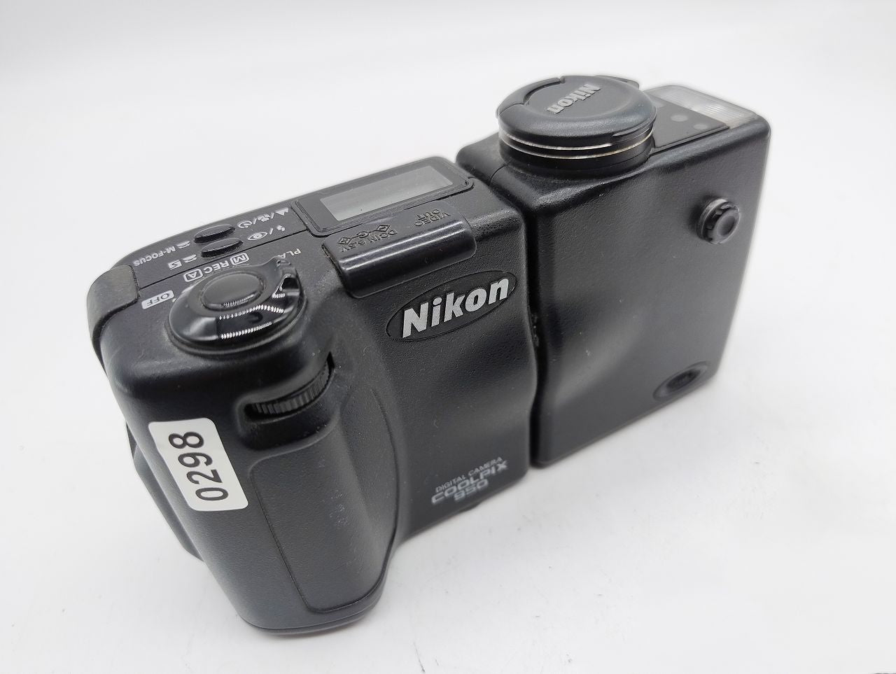 298 - Nikon Coolpix 950 Digitalkamera