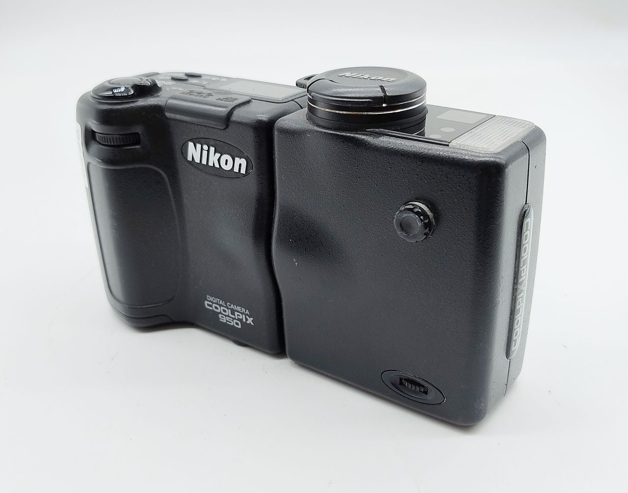 298 - Nikon Coolpix 950 Digitalkamera