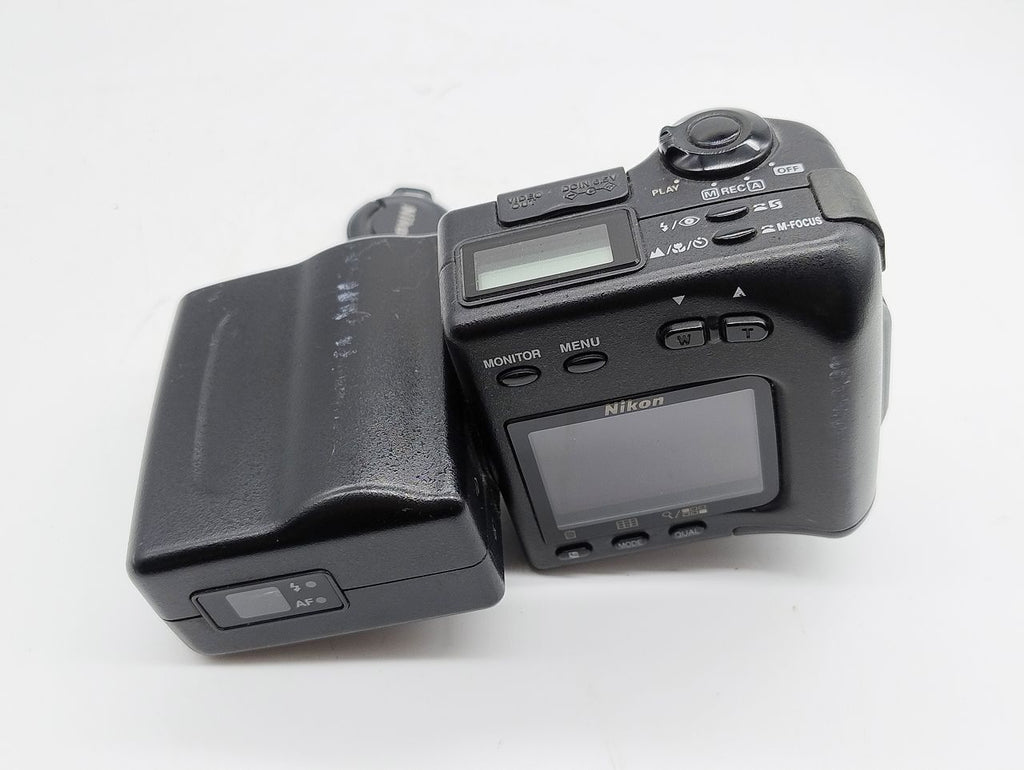 298 - Nikon Coolpix 950 Digitalkamera