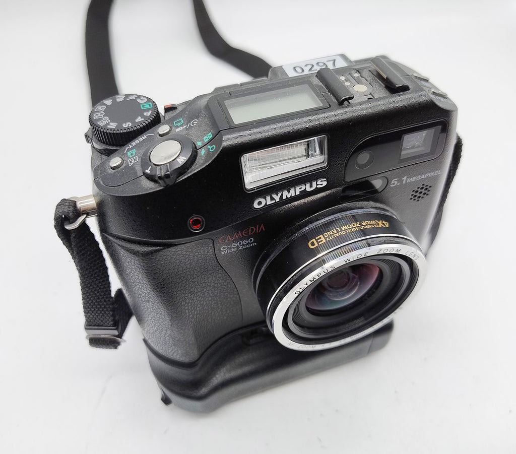 297 - Olympus Camedia c-5060 wide zoom - funktionsfähig