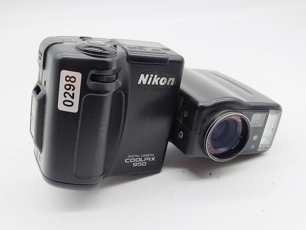 298 - Nikon Coolpix 950 Digitalkamera