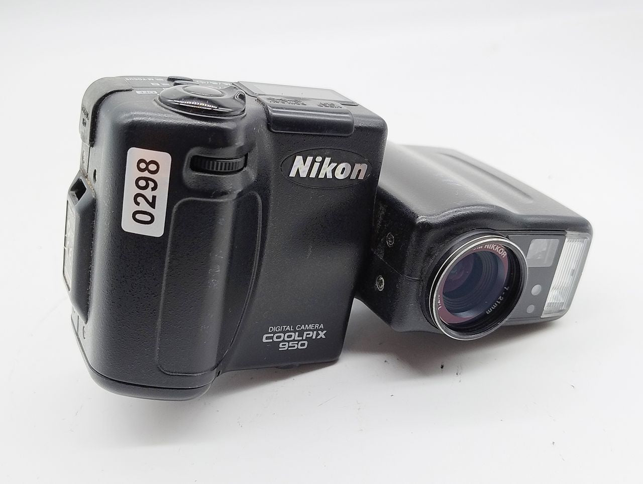 298 - Nikon Coolpix 950 Digitalkamera