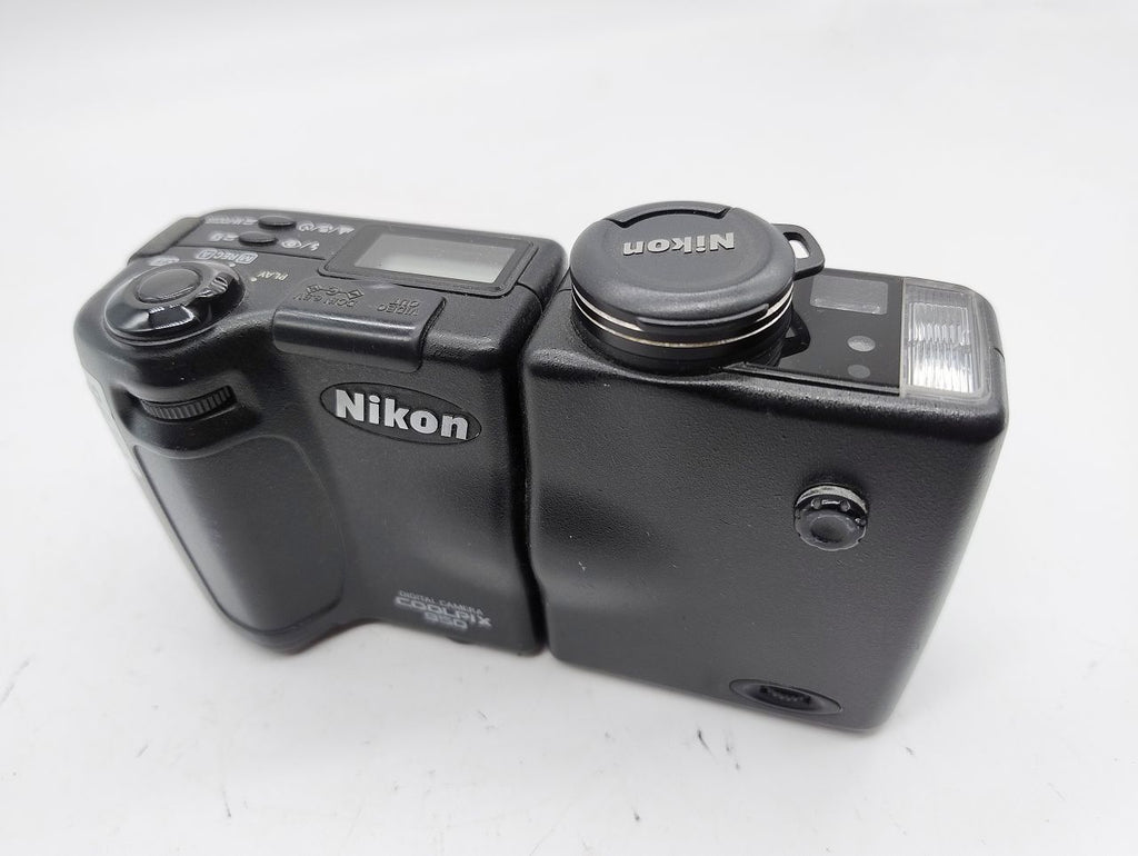 298 - Nikon Coolpix 950 Digitalkamera