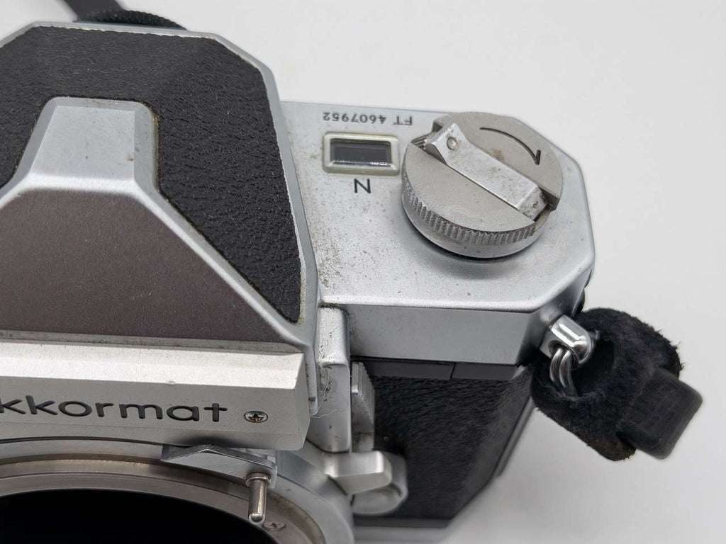 372 - Nikon Nikkormat Spiegelreflexkamera