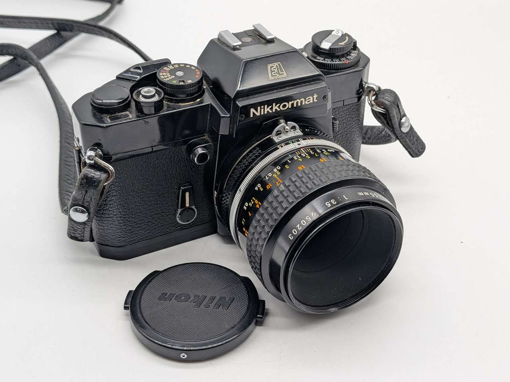 366 - Nikkormat EL in schwarz + Micro-Nikkor 55/3.5