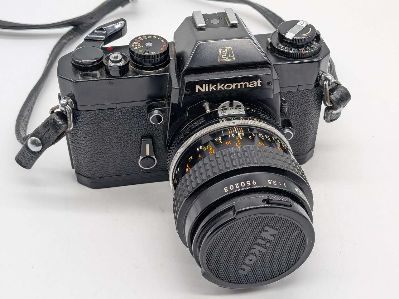 366 - Nikkormat EL in schwarz + Micro-Nikkor 55/3.5
