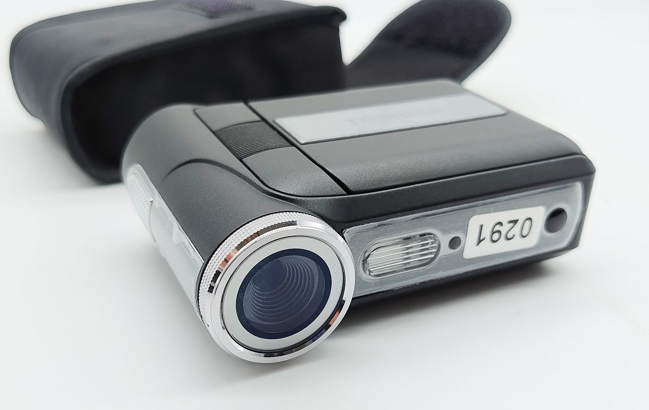 291 - Toshiba PX1333E kompakte digitale Videokamera