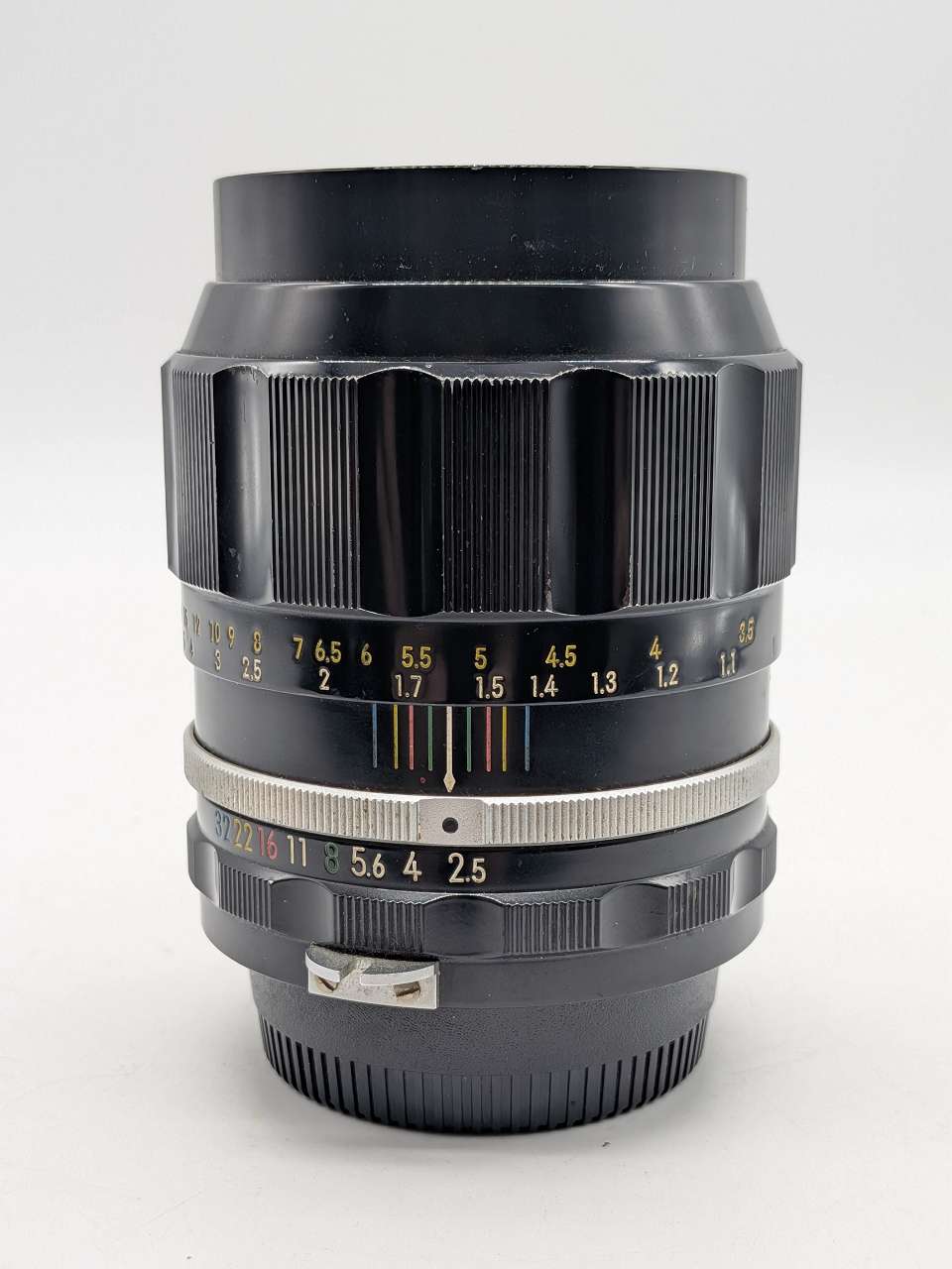 369 - Nikon Nikkor-P Auto 105/2.5 Objektiv